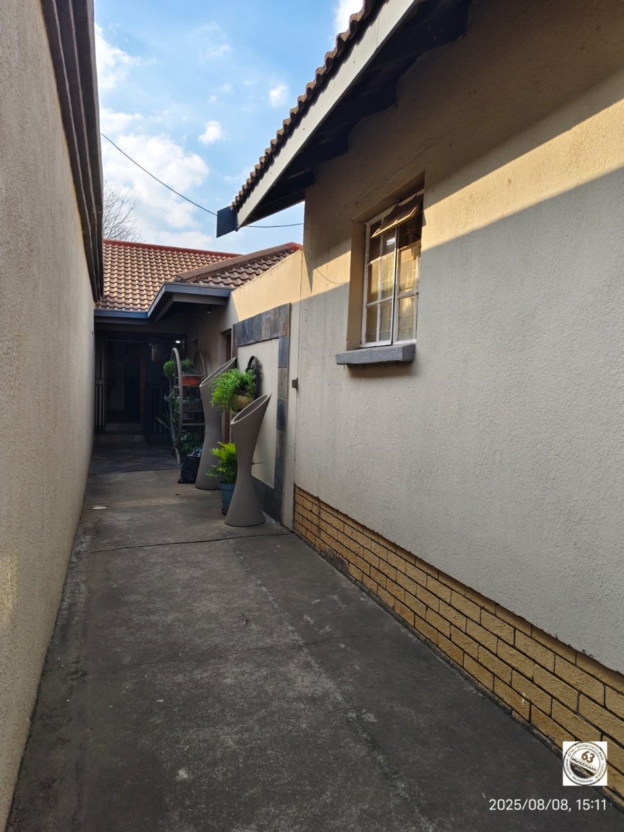 4 Bedroom Property for Sale in Vaalpark Free State